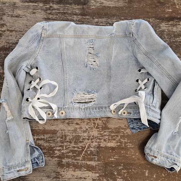 POL Light Blue Cropped Denim Jacket - Picture 15 of 16